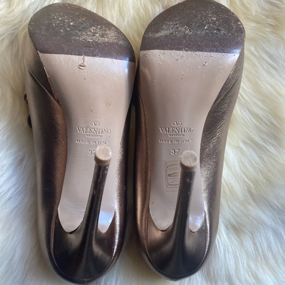 PRICE DROP‼️Rose Gold Valentino Garavani bow heels size 37 - Picture 6 of 8